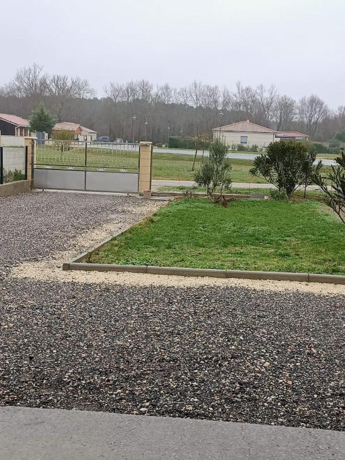 Maison Du Bonheur Lesparre-Médoc Esterno foto